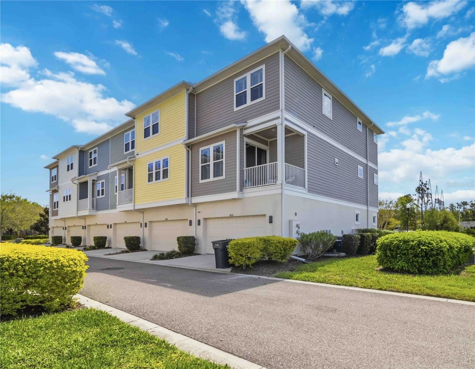 9545 PARK VILLAGE