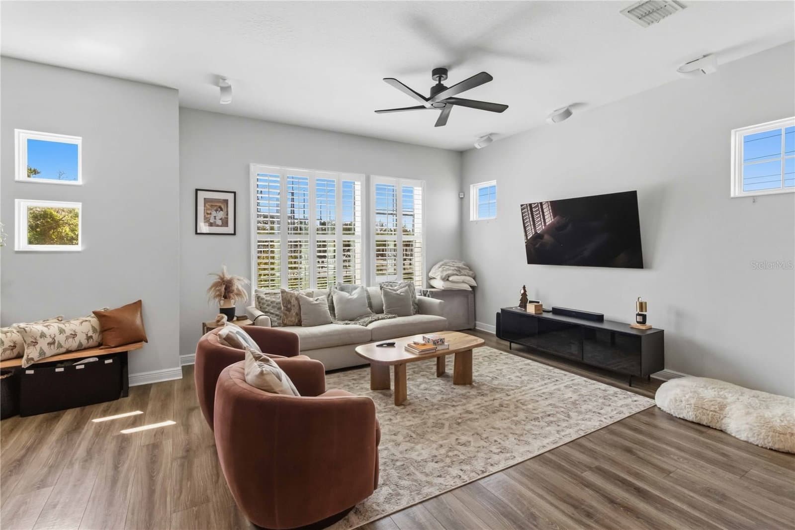 9545 PARK VILLAGE