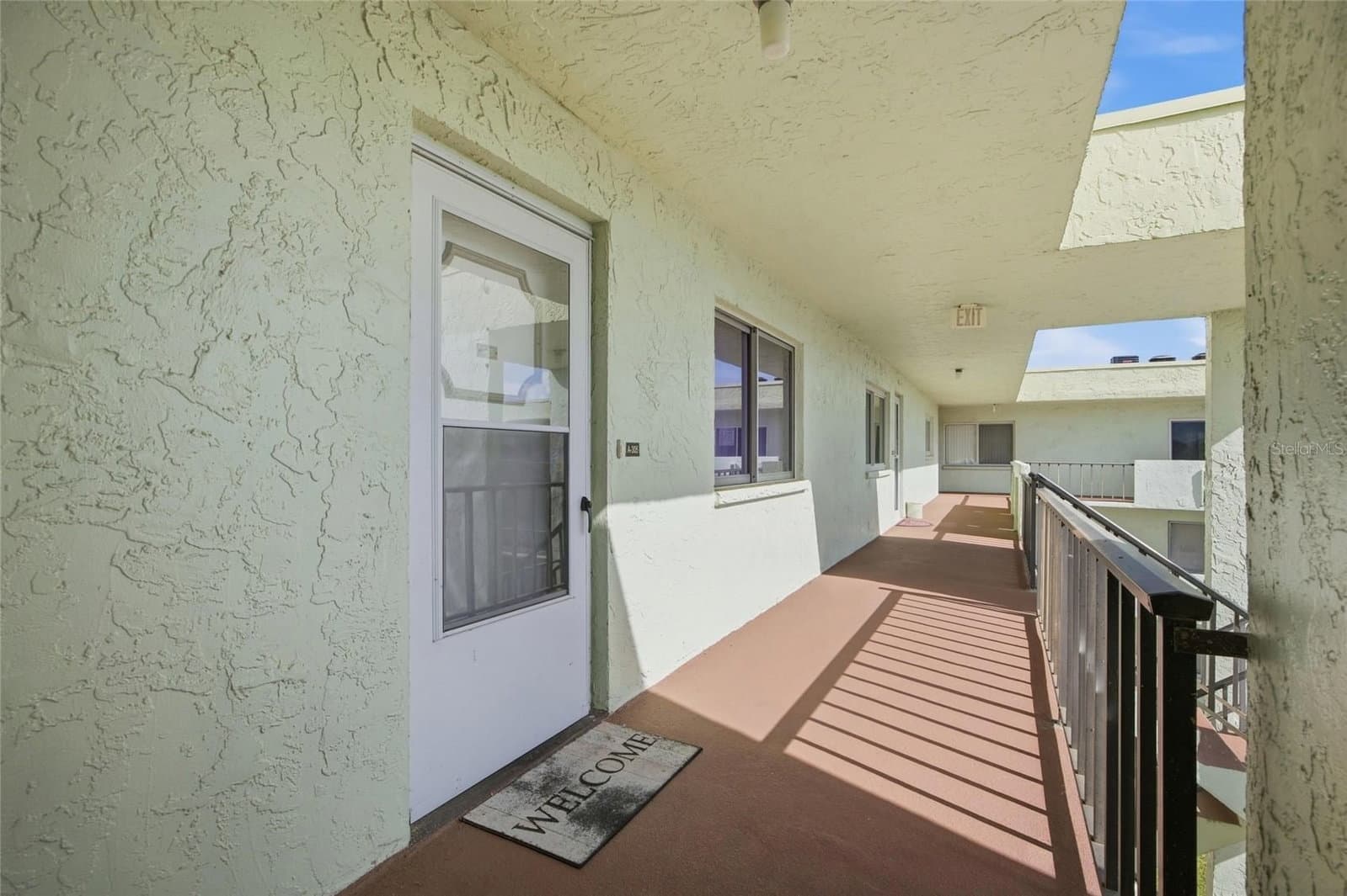 1130 LAKE PARKER