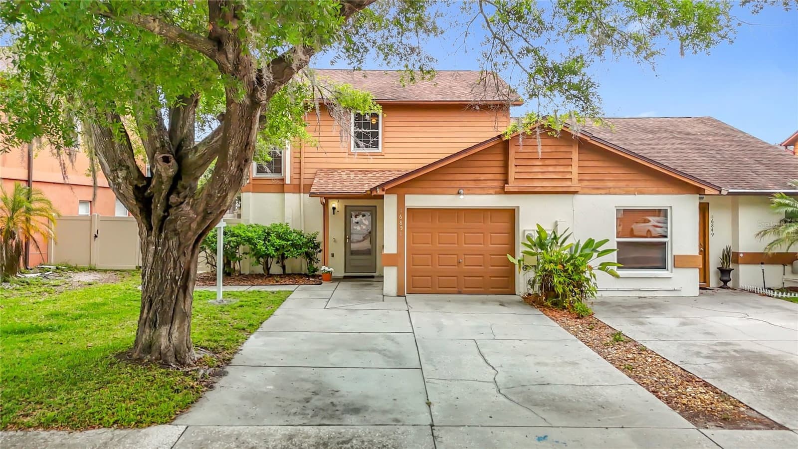 16851 LE CLARE SHORES