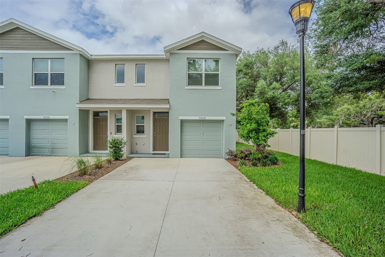 6358 SOPHIE OAKS