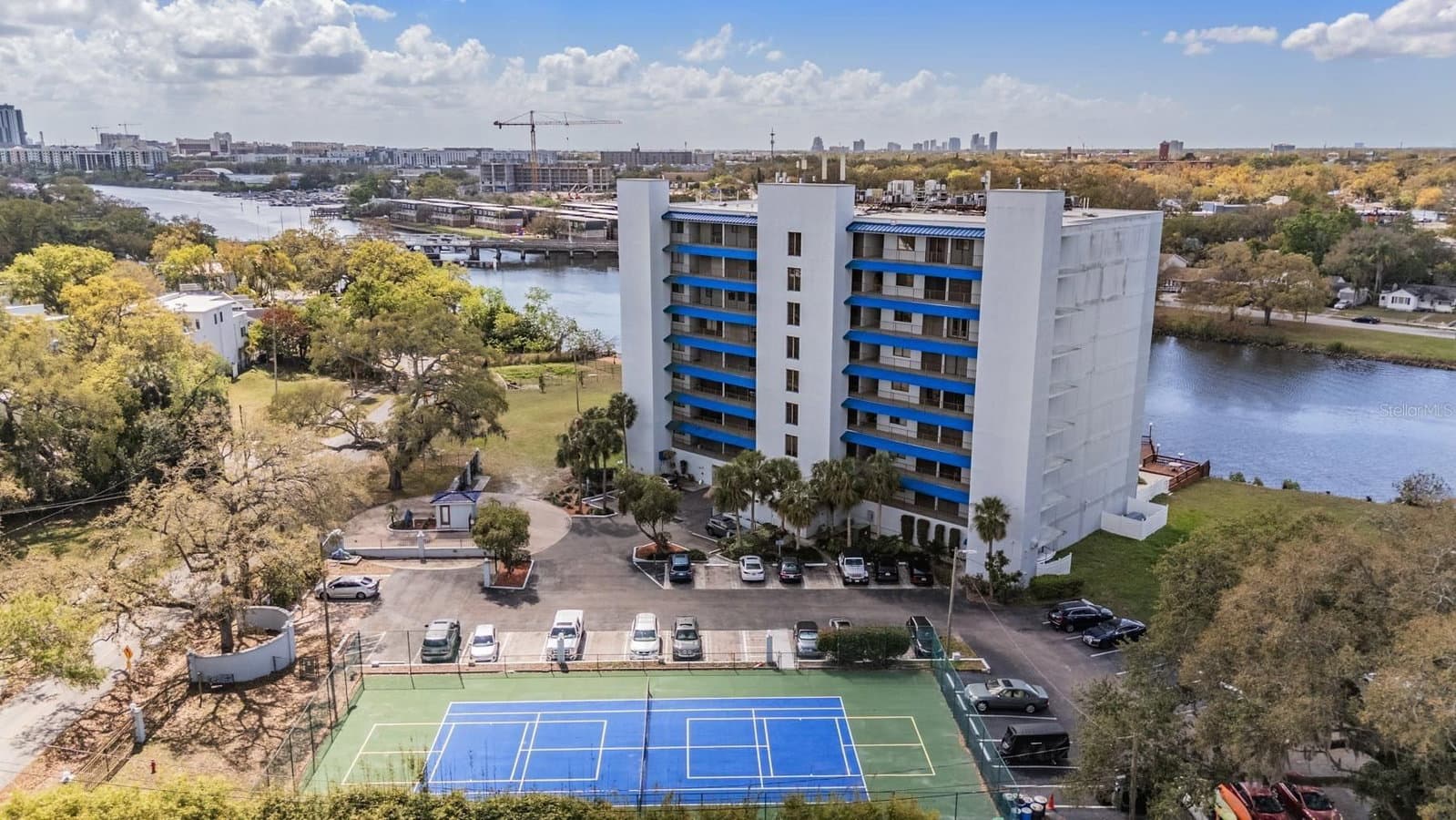2780 RIVERSIDE