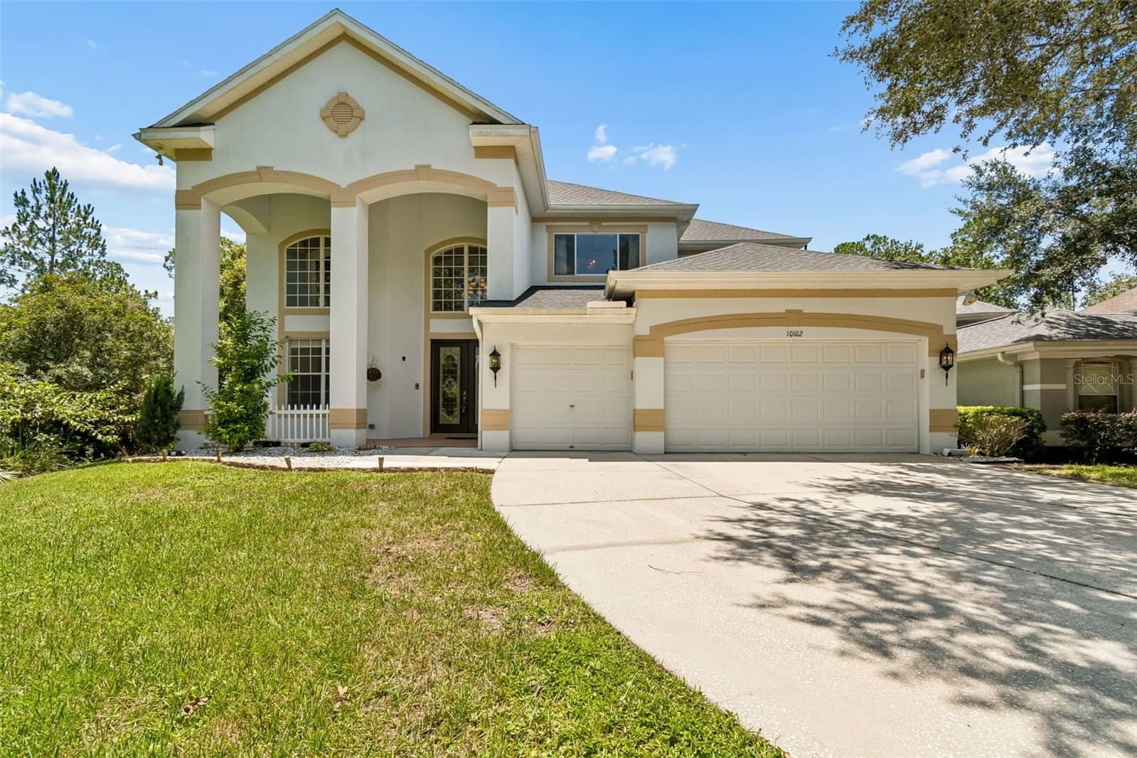 10102 DEERCLIFF