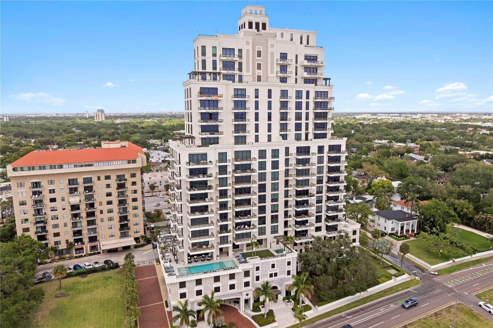 2103 BAYSHORE