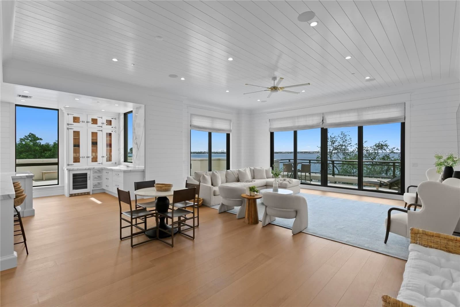 2103 BAYSHORE