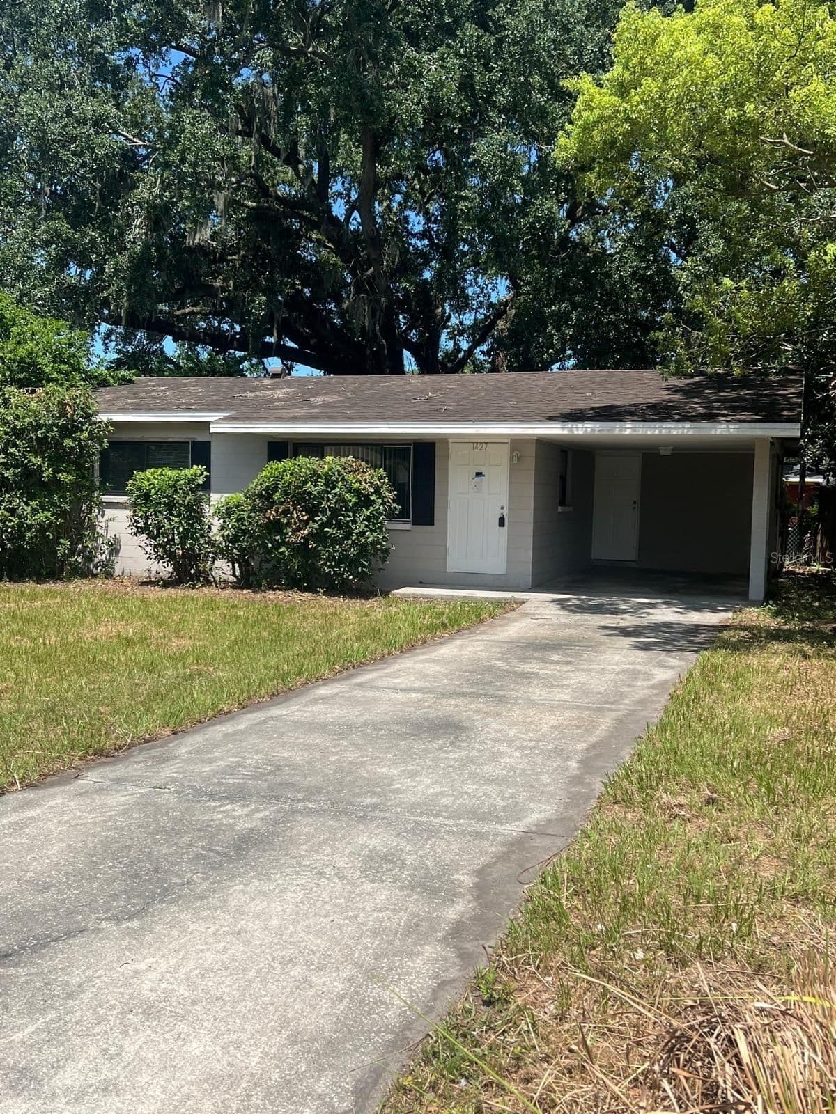 1427 PLEASANT Place