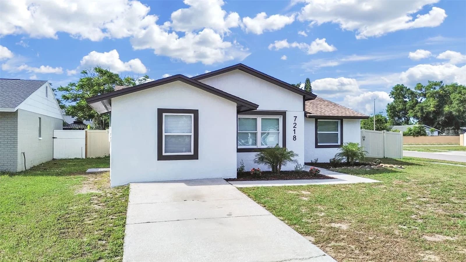 7218 LUNITA Court
