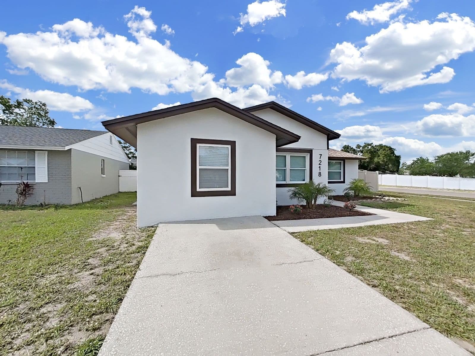 7218 LUNITA Court