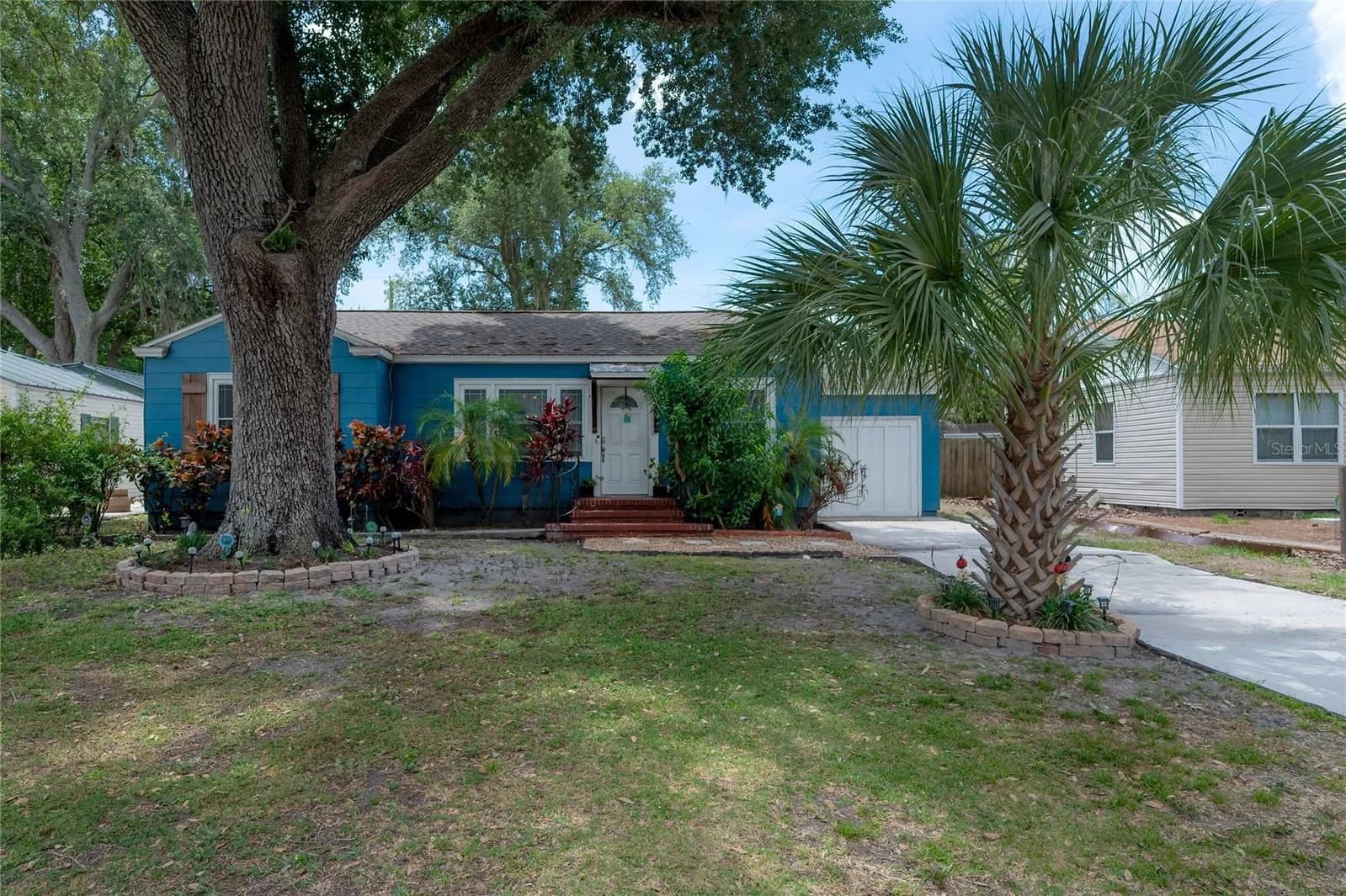 912 CORNELIUS Avenue