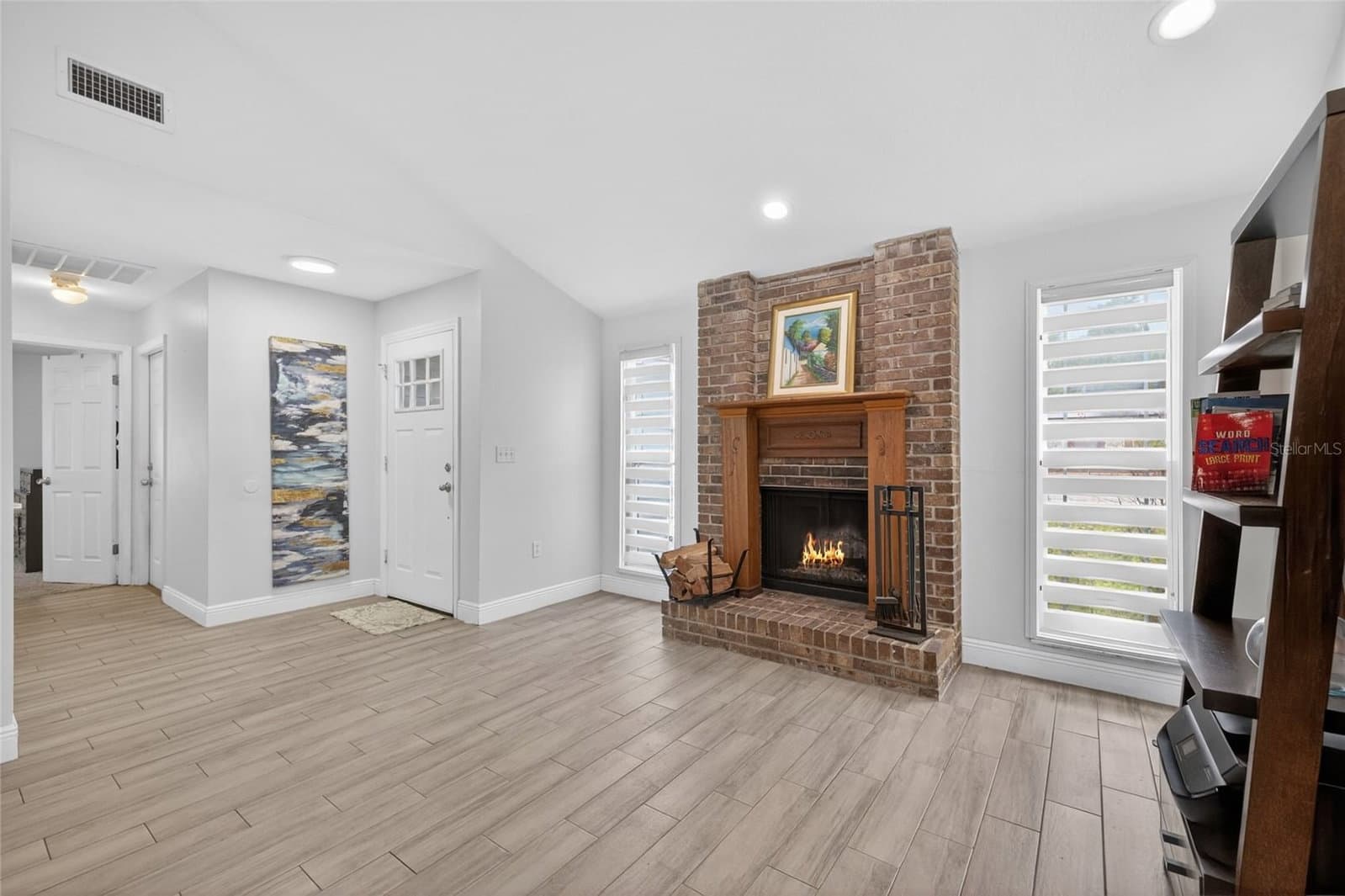 11207 FIRESIDE