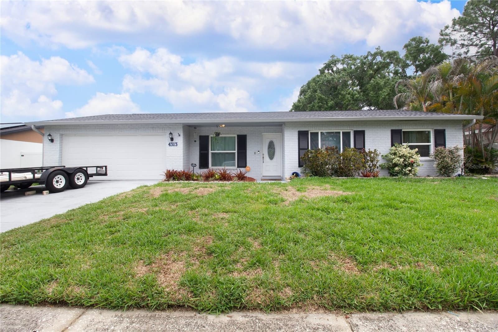 4313 HOLLOW HILL