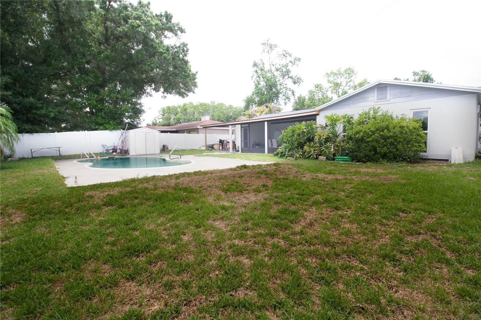 4313 HOLLOW HILL