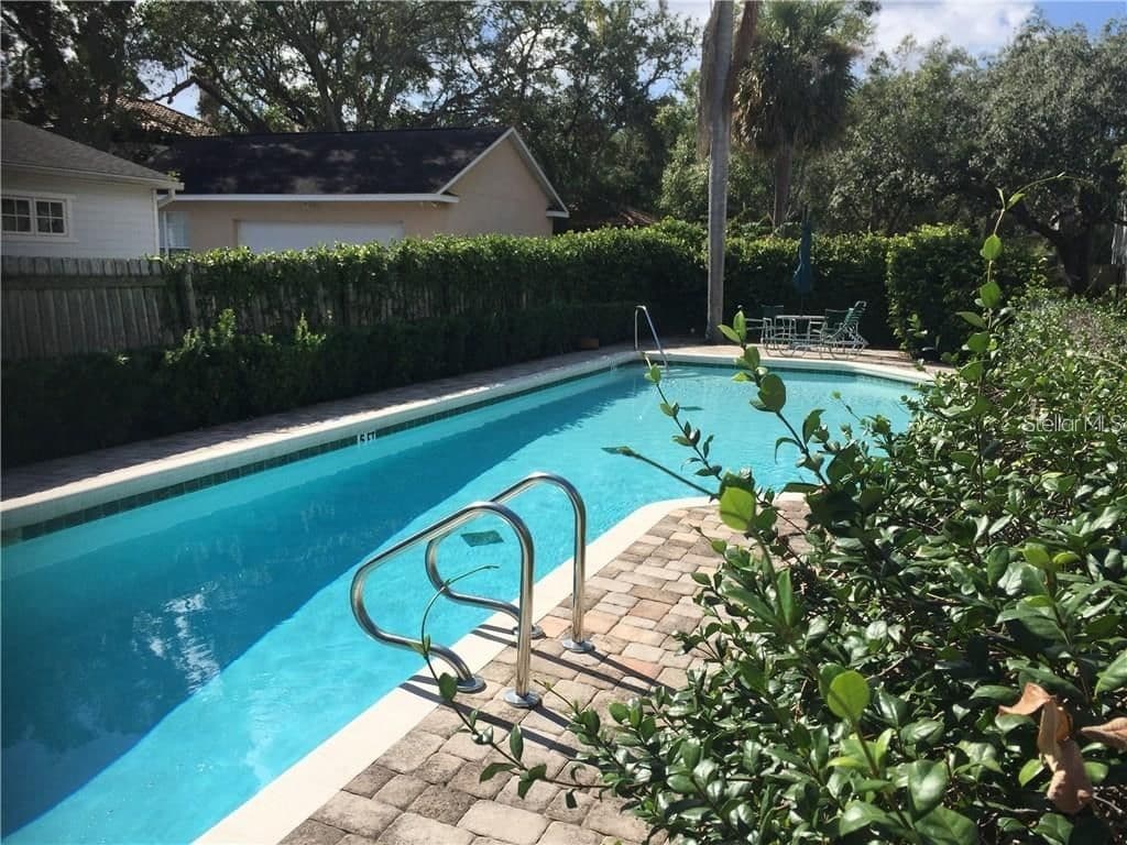 5300 BAYSHORE