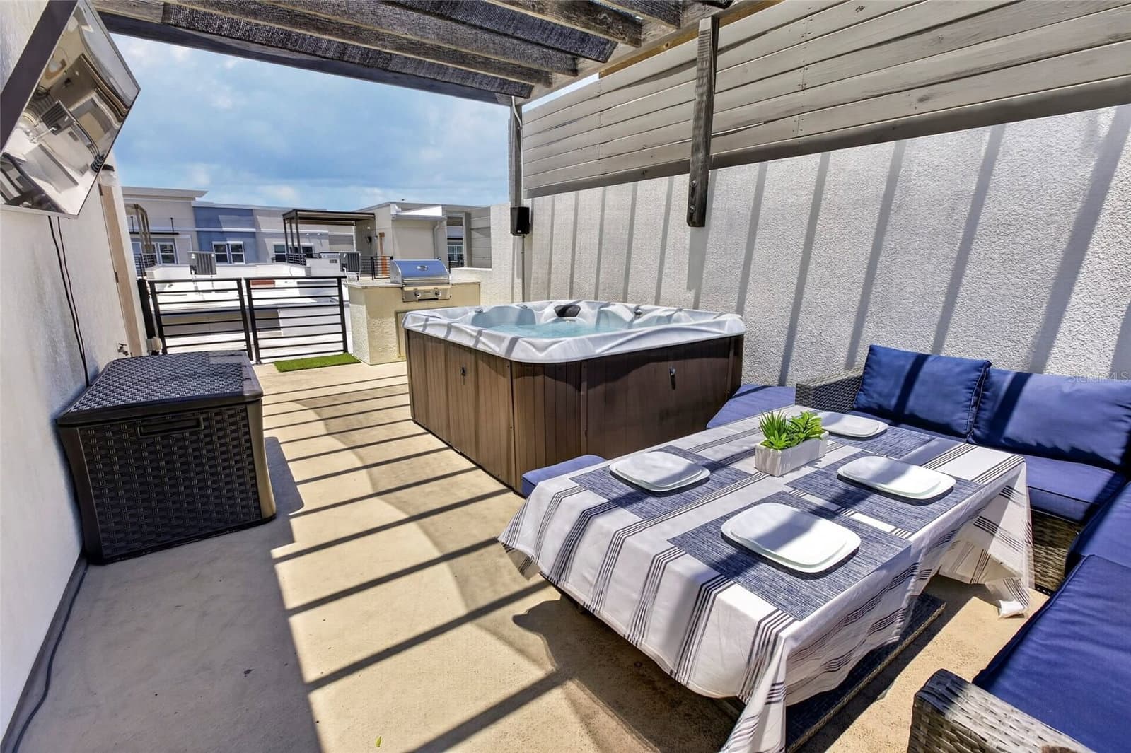 2511 GRADY