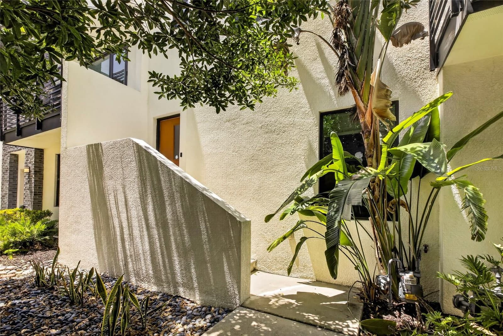 2511 GRADY