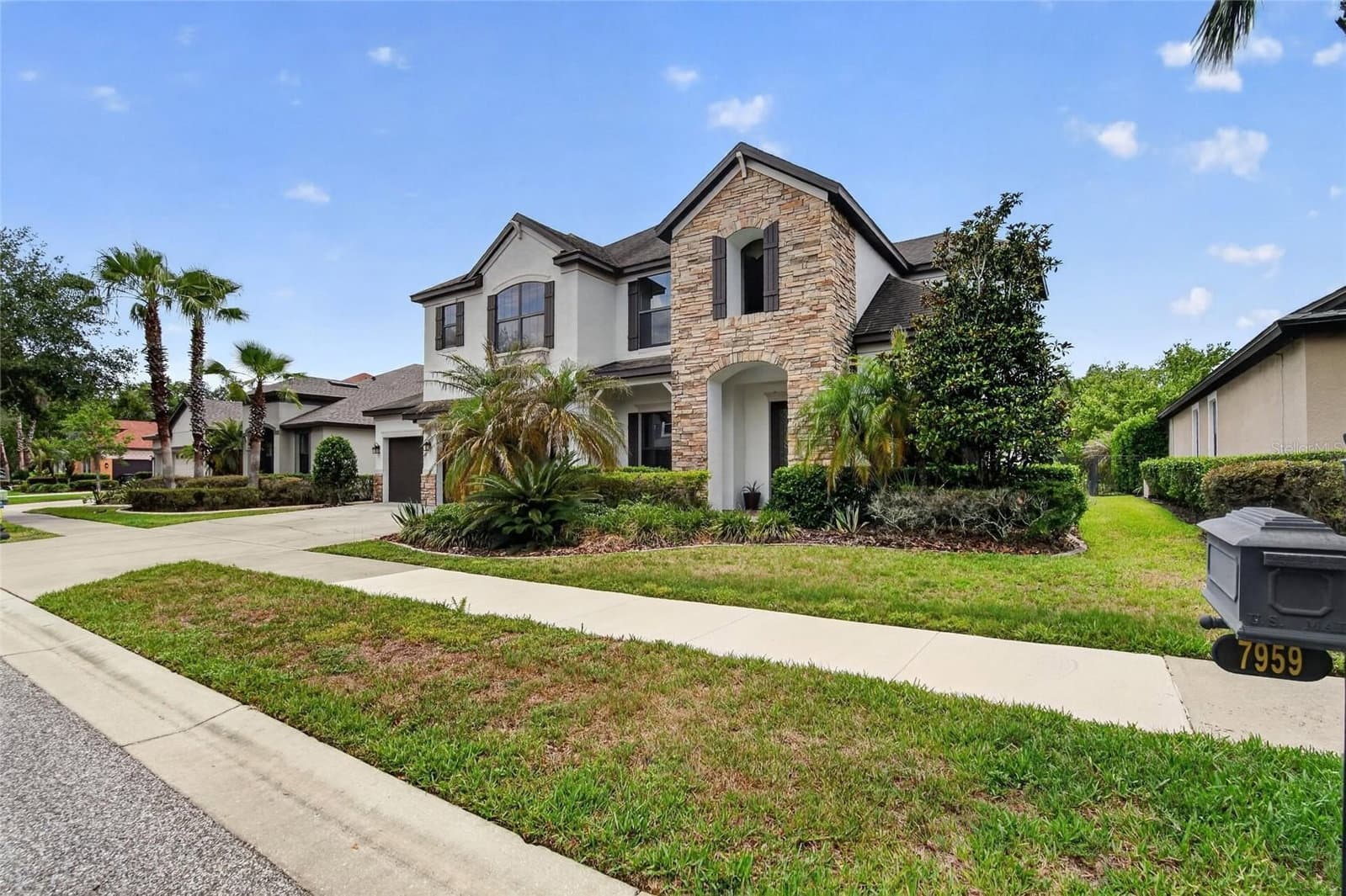 7959 HAMPTON LAKE