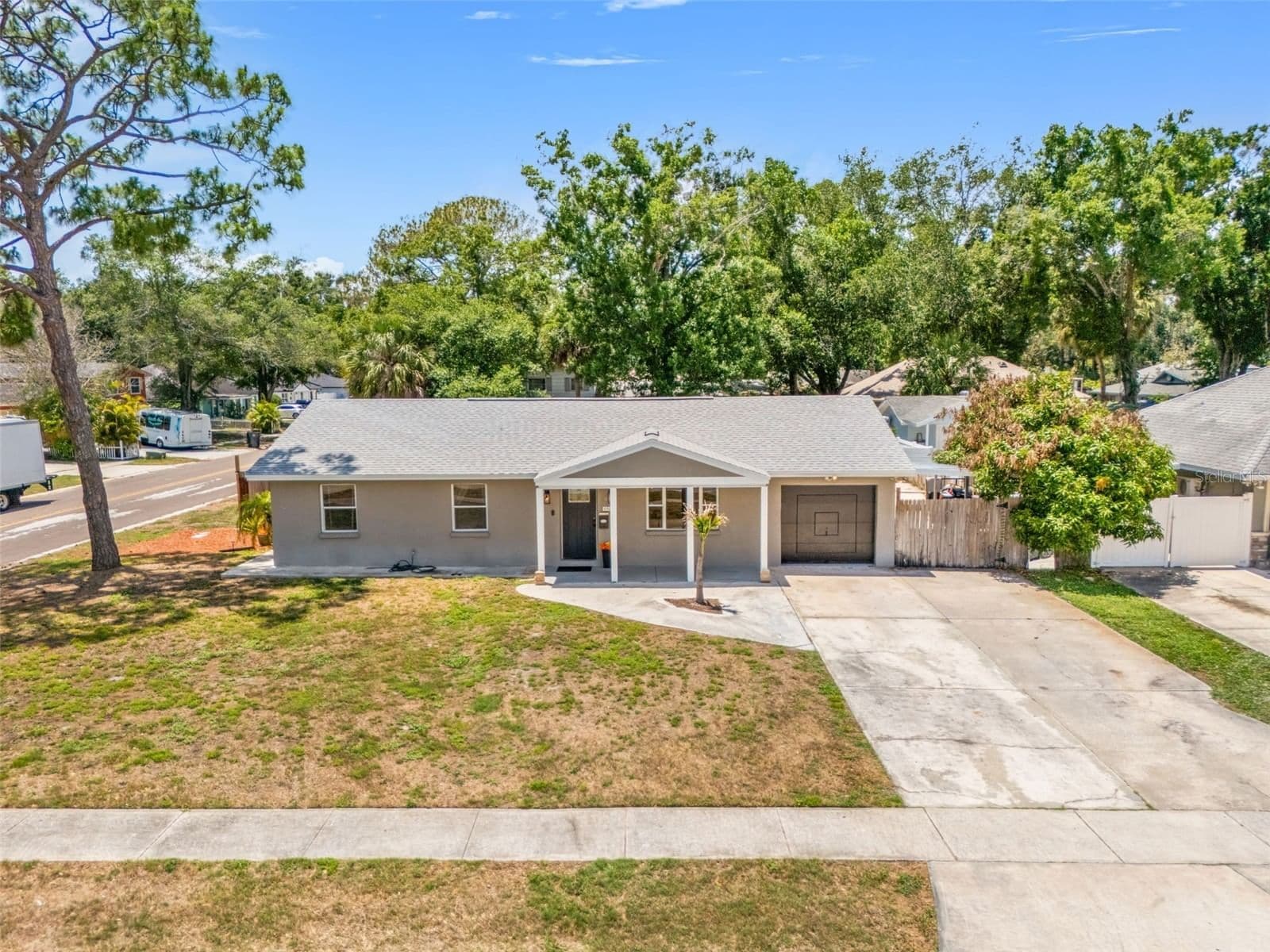 6802 CRESTHILL