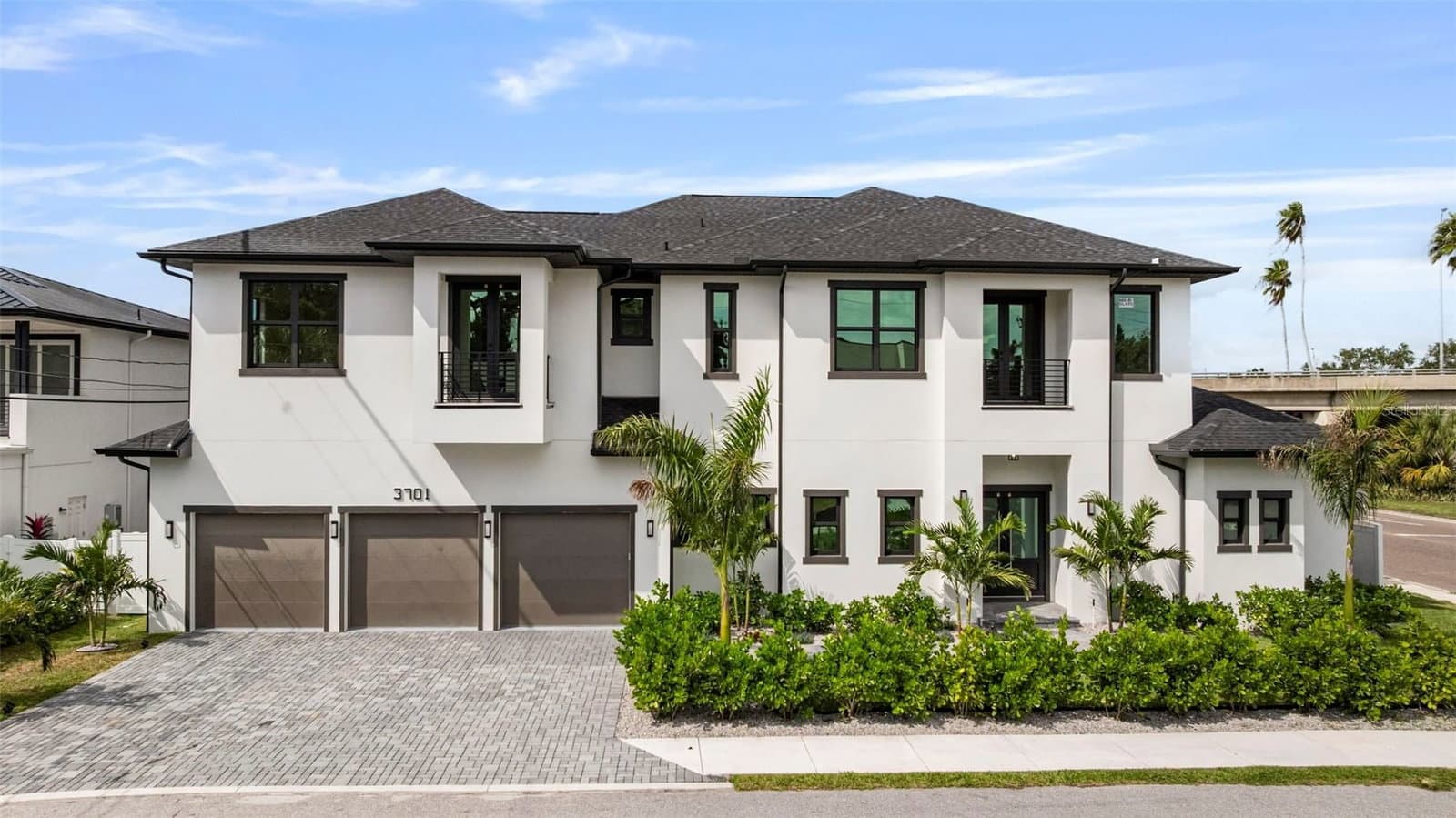 3701 LYNWOOD