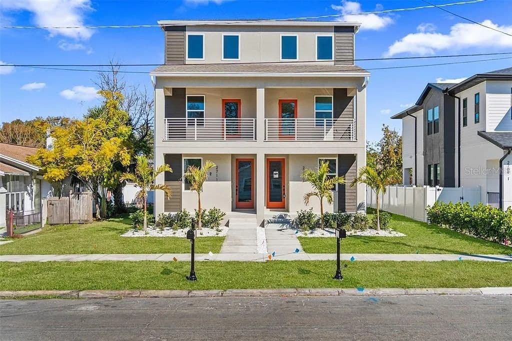1541 LA SALLE