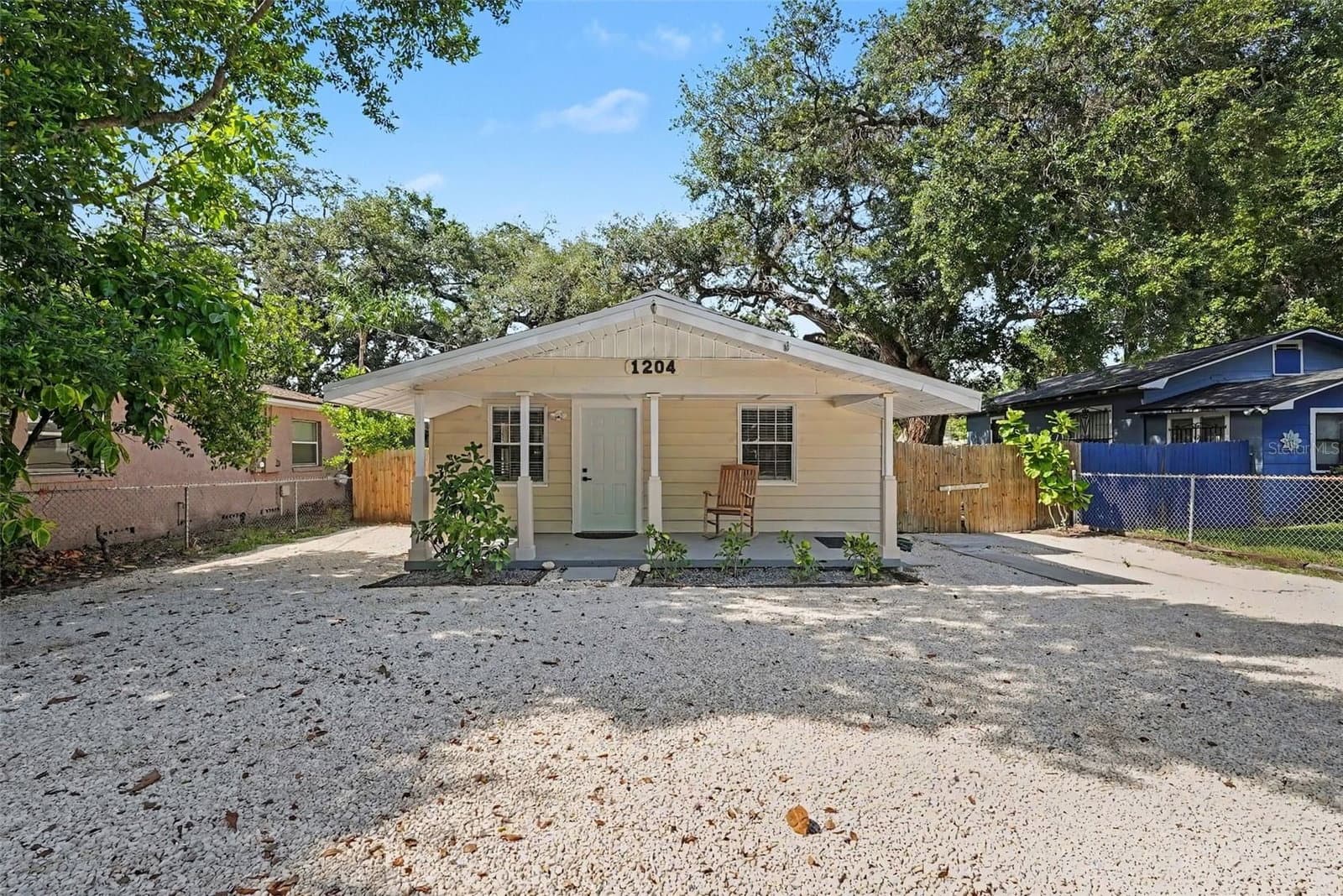 1204 CAYUGA