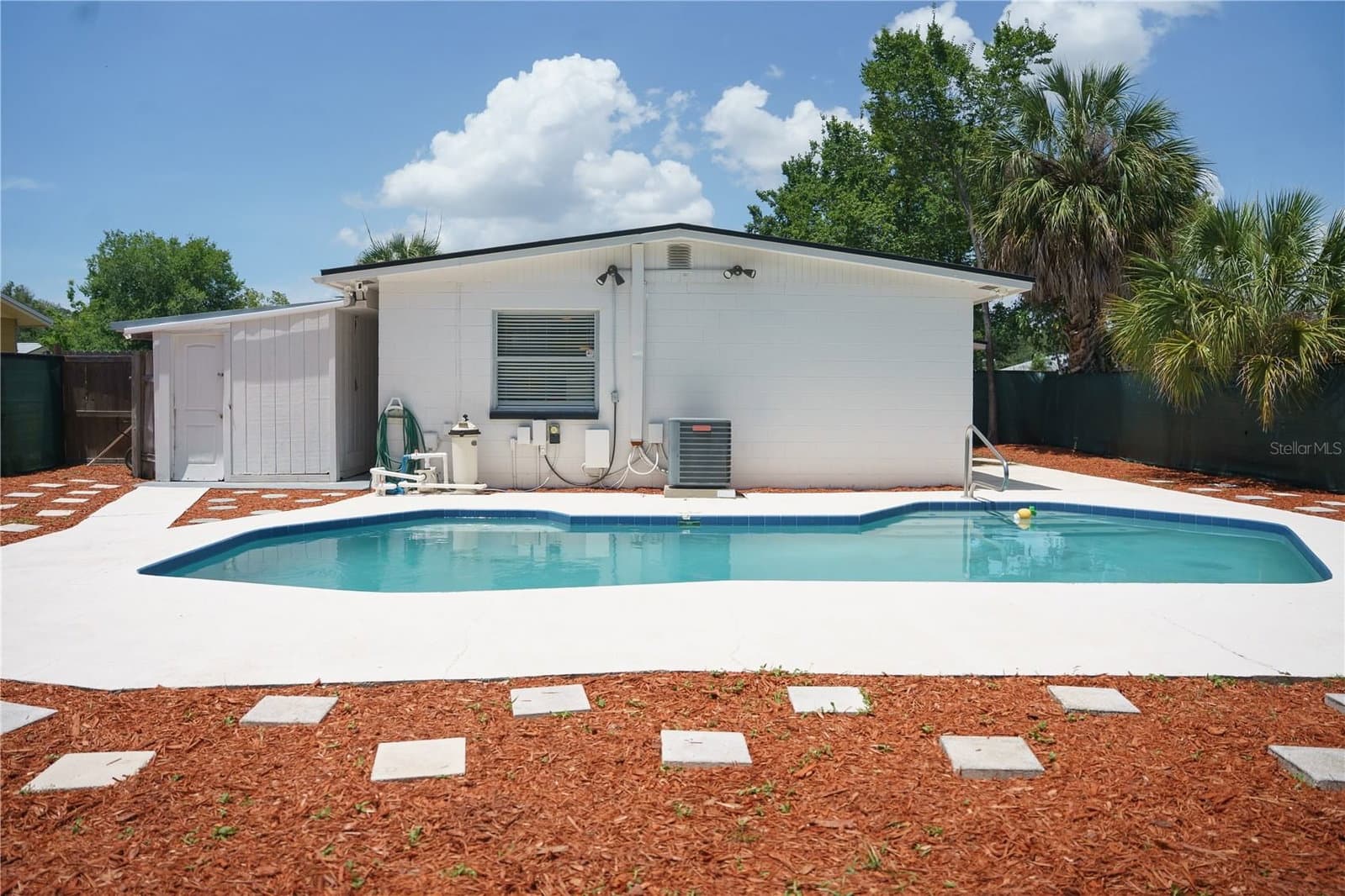 6552 WEST SHORE
