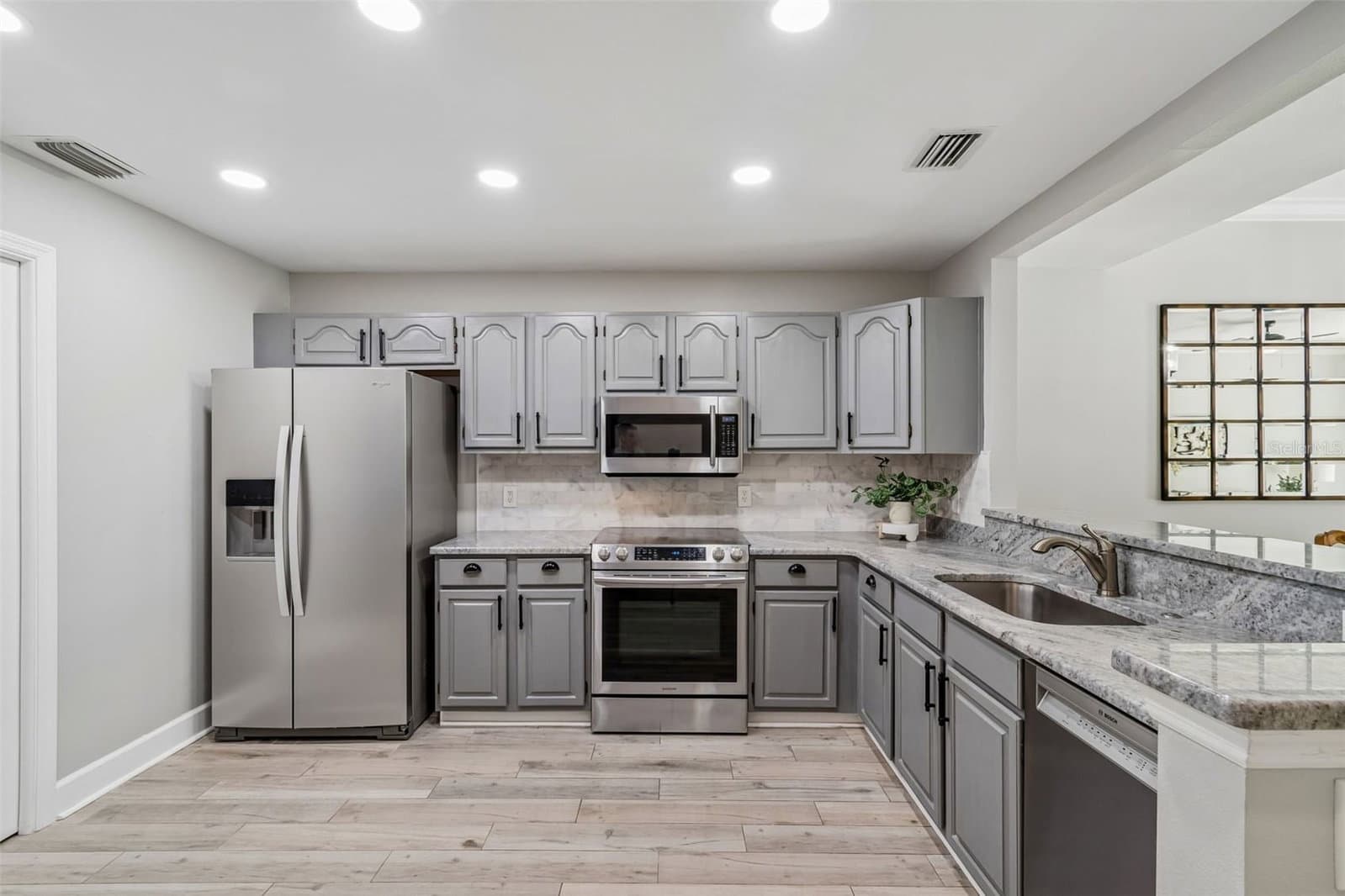 1508 BAY VILLA