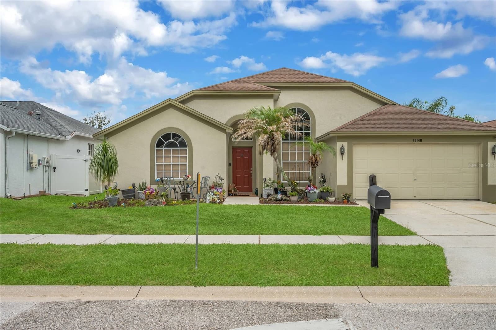 18140 PALM BREEZE