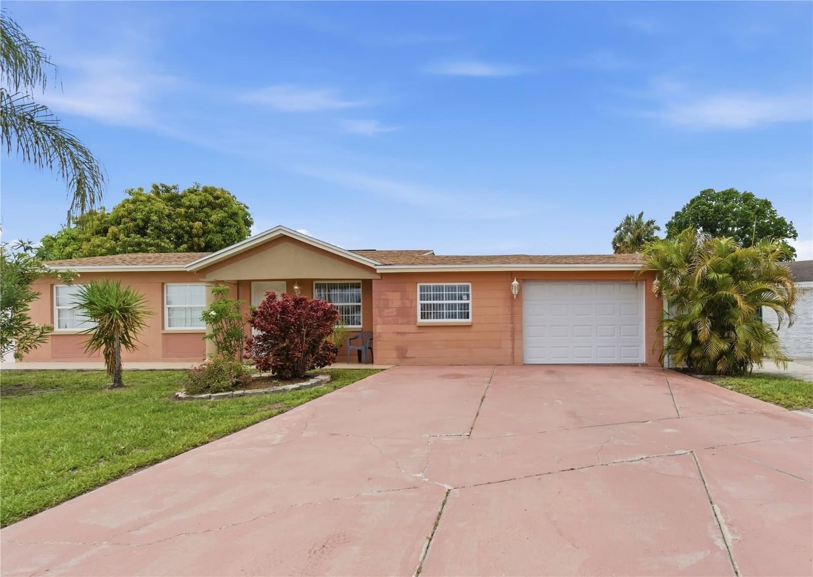 4914 HOLIDAY