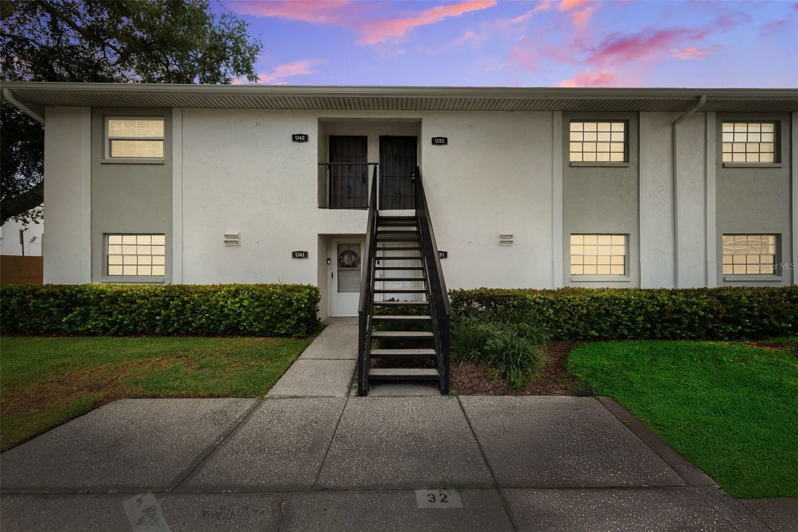3808 OAK
