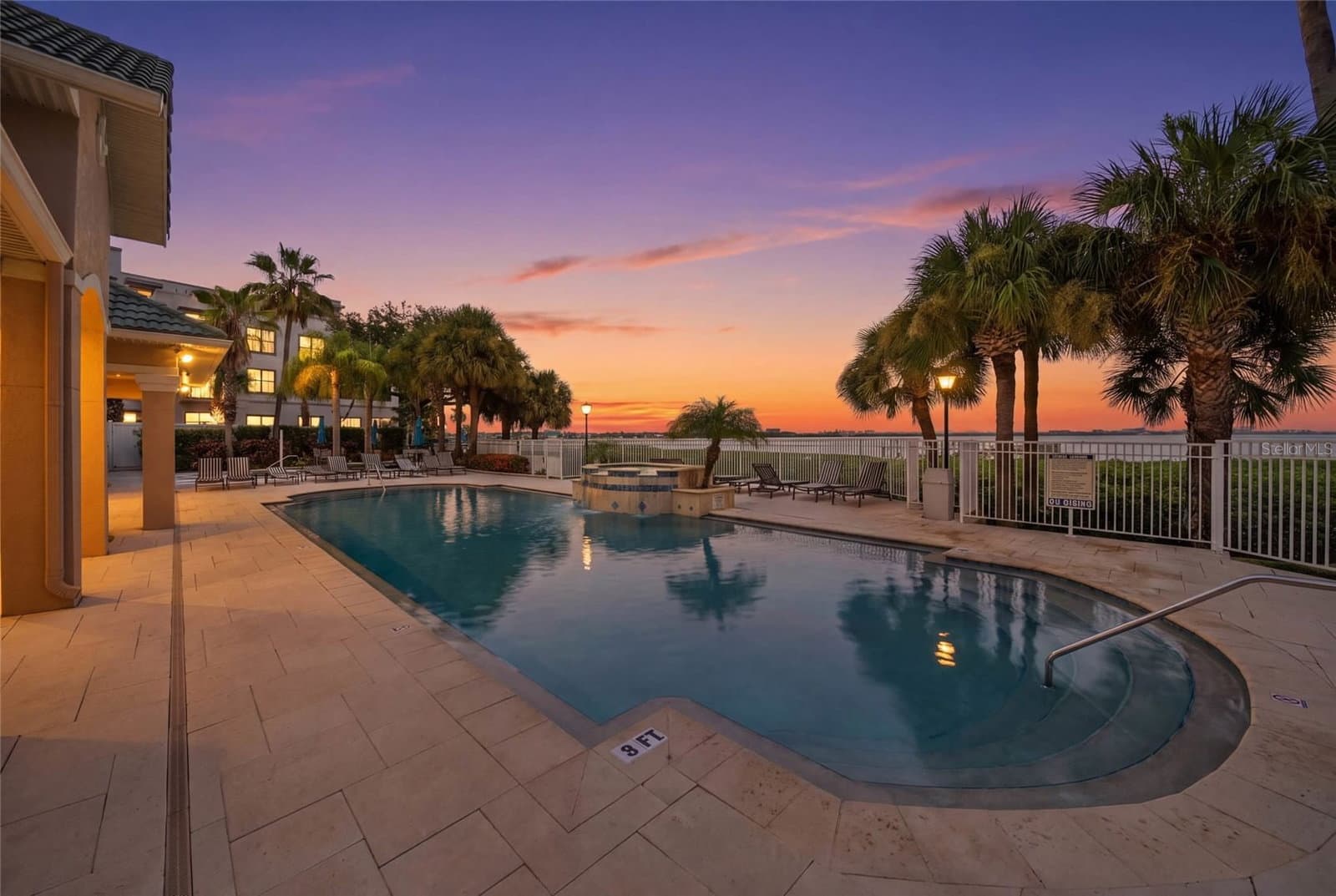 4304 BAY CLUB