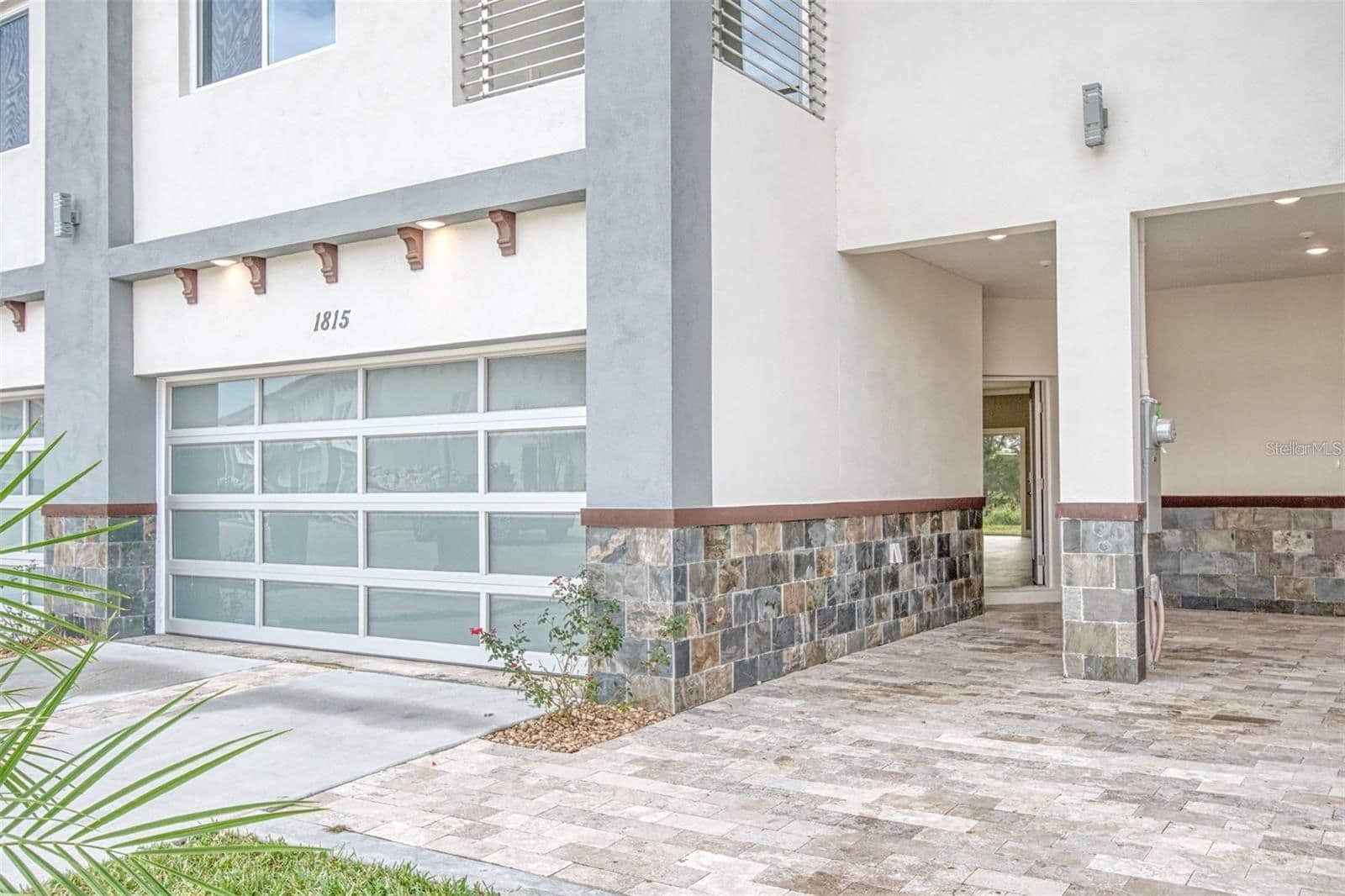 1815 BRENTWOOD