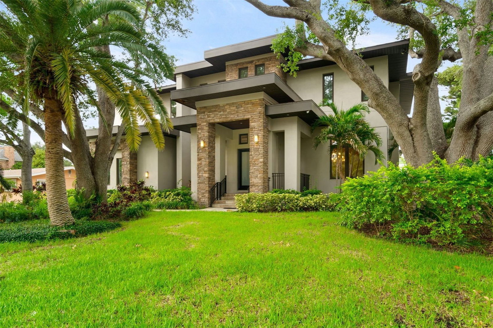 4905 SPRING LAKE