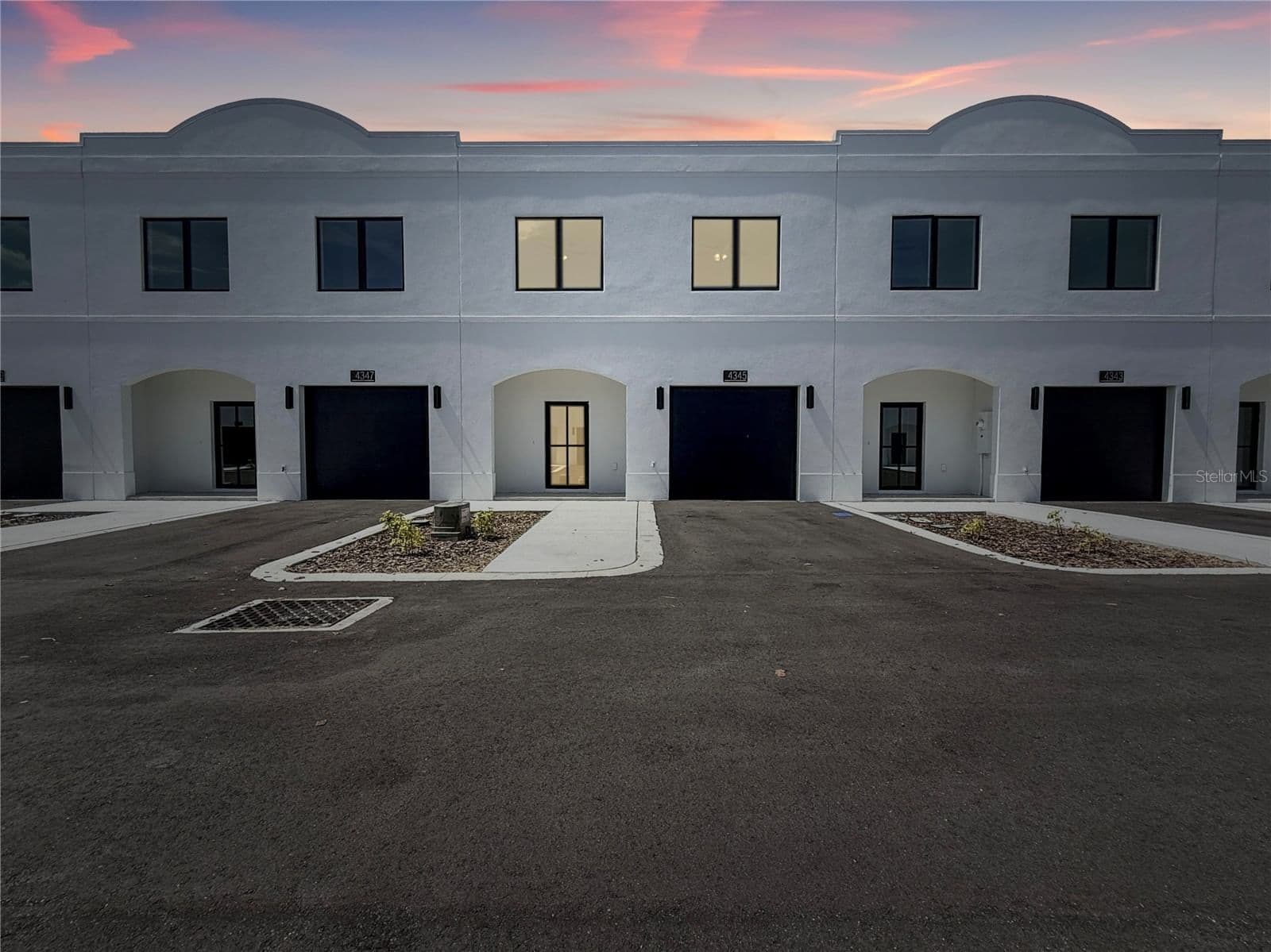 4345 CAMBIO GARDENS