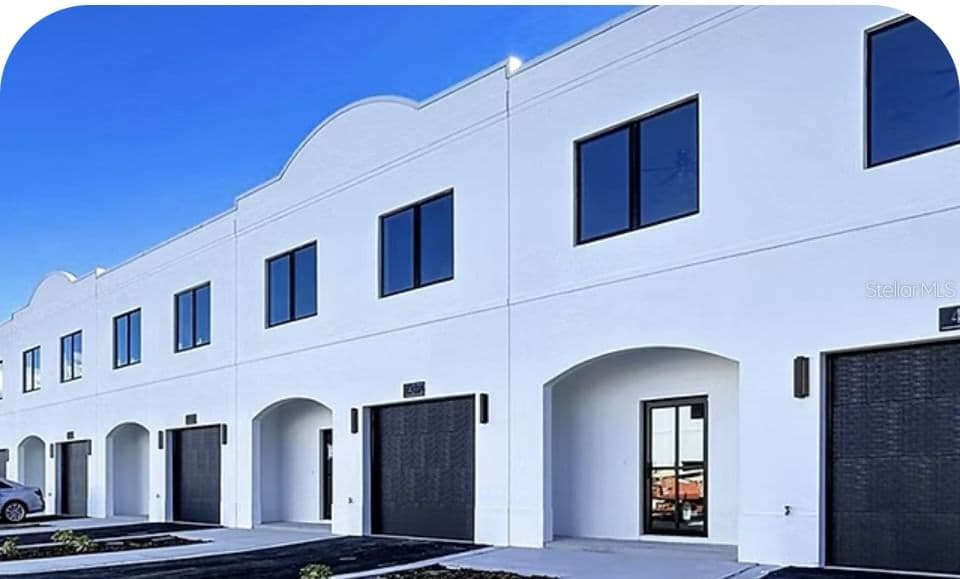 4367 CAMBIO GARDENS