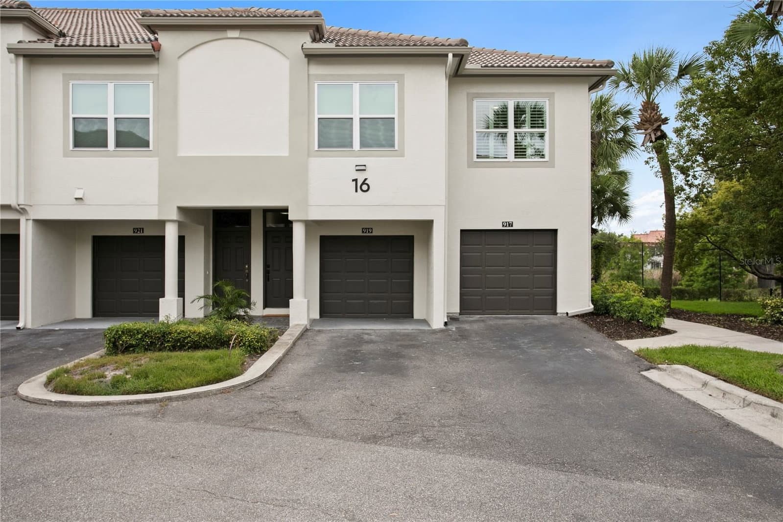919 NORMANDY TRACE