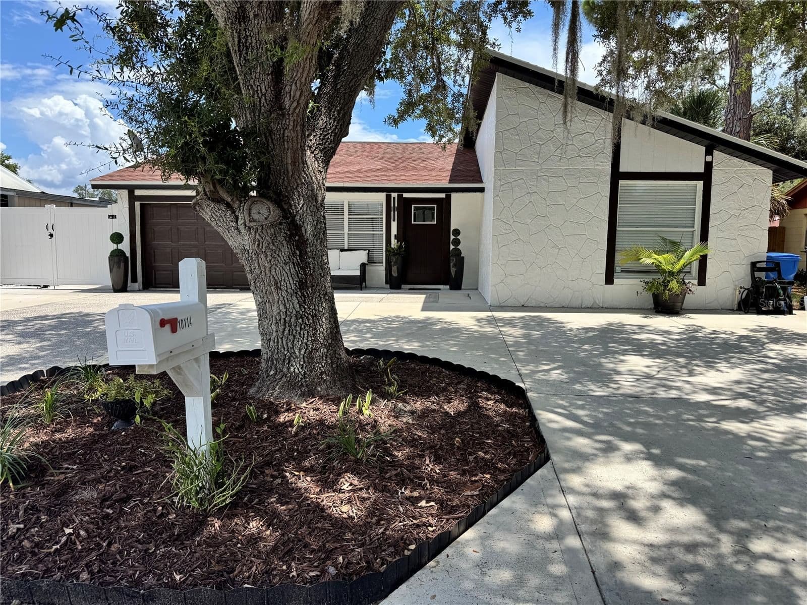 10114 BRIARWICK