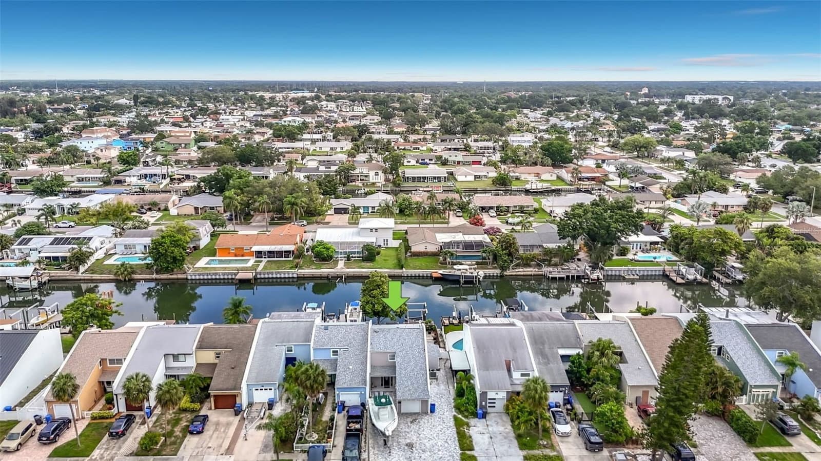8725 BAY POINTE