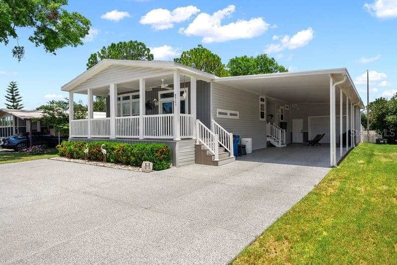 8903 SHELDON WEST