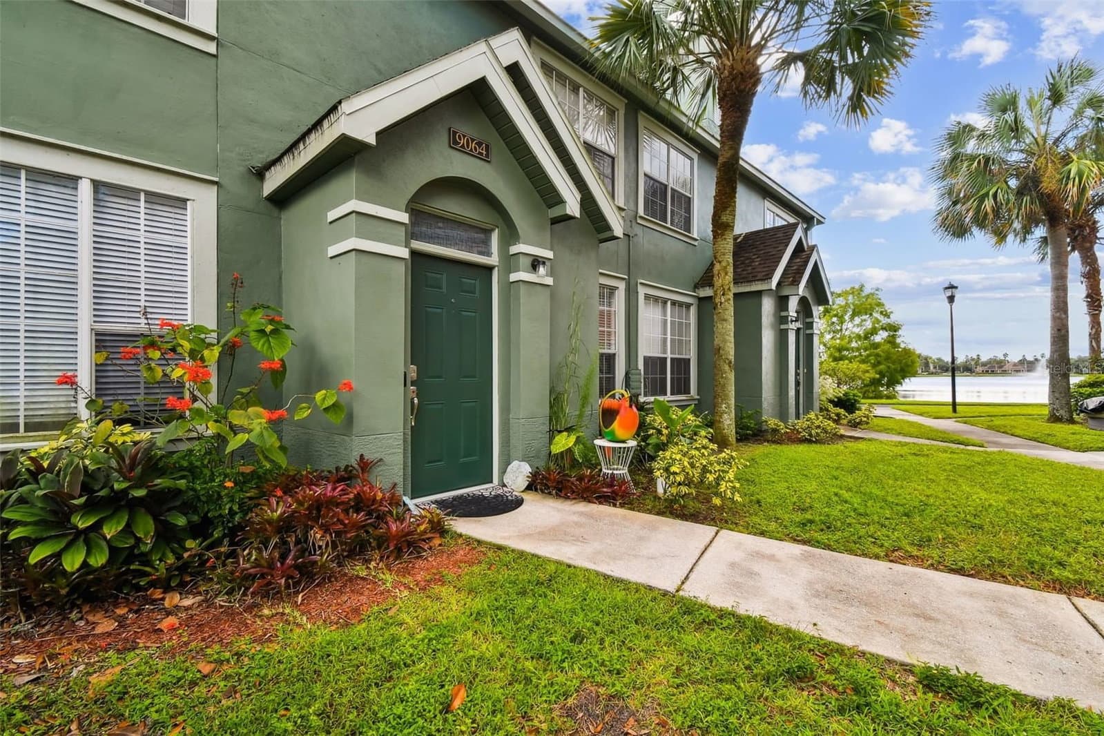 9064 LAKE CHASE ISLAND