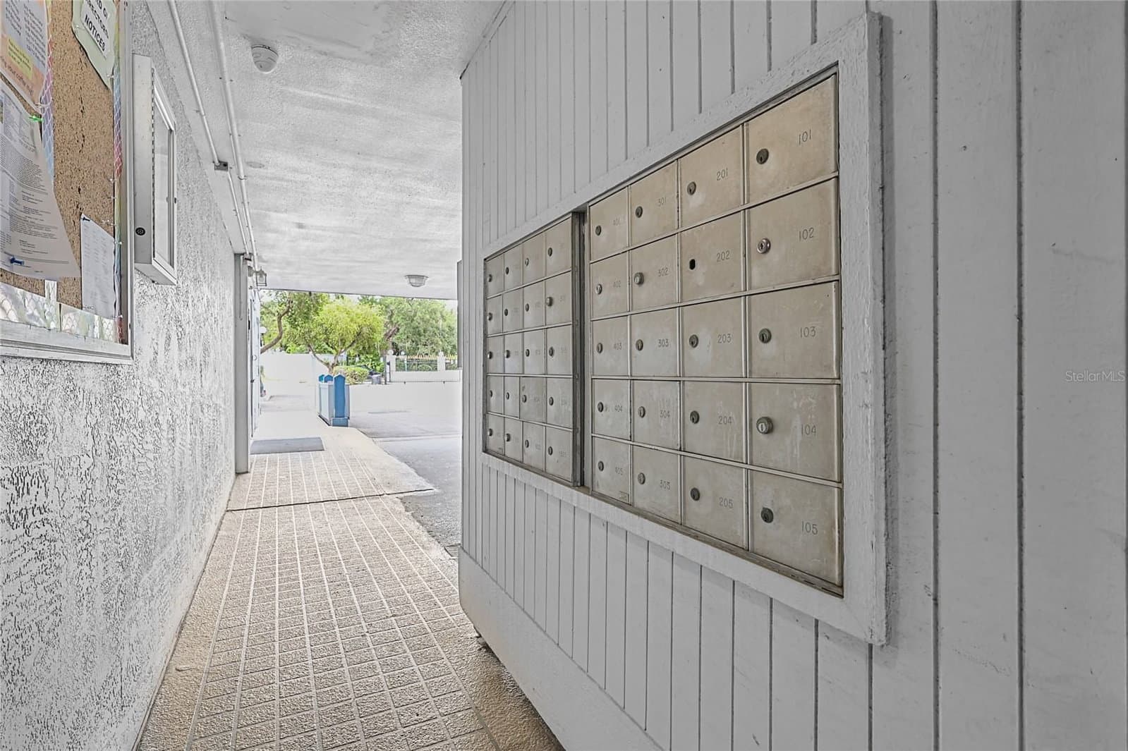 2780 RIVERSIDE