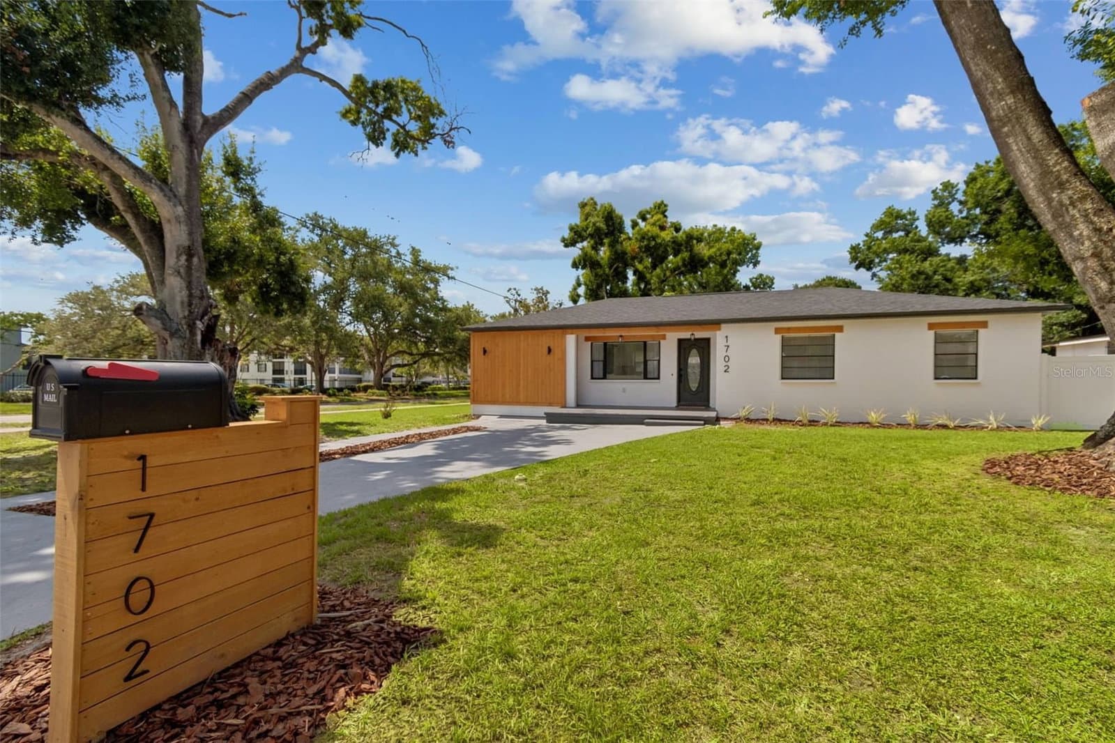 1702 JOHNSTON
