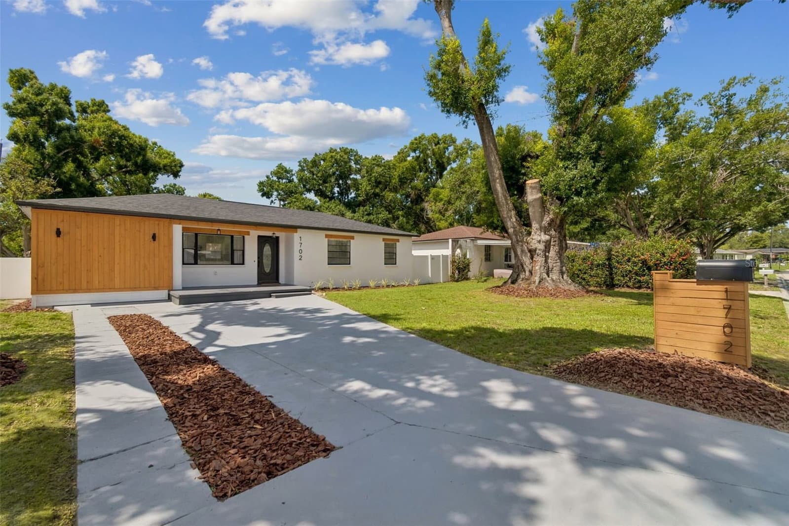 1702 JOHNSTON