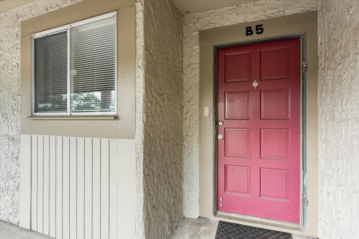 6332 NEWTOWN