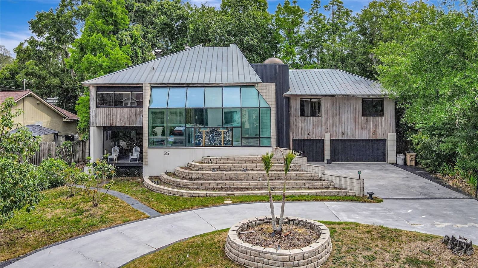 312 RIVERHILLS