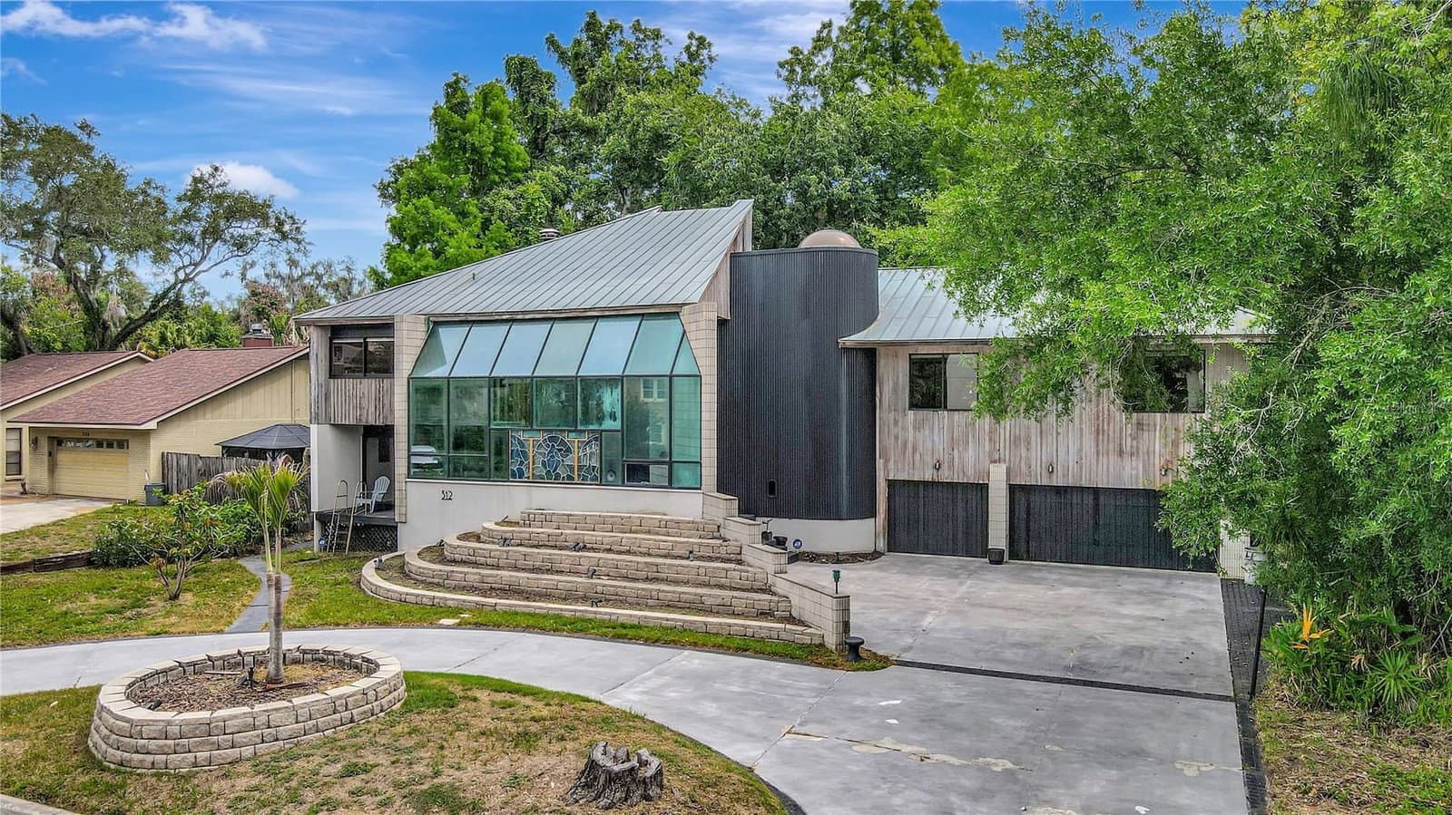 312 RIVERHILLS
