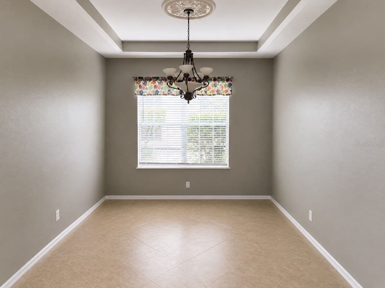 10103 DEERCLIFF