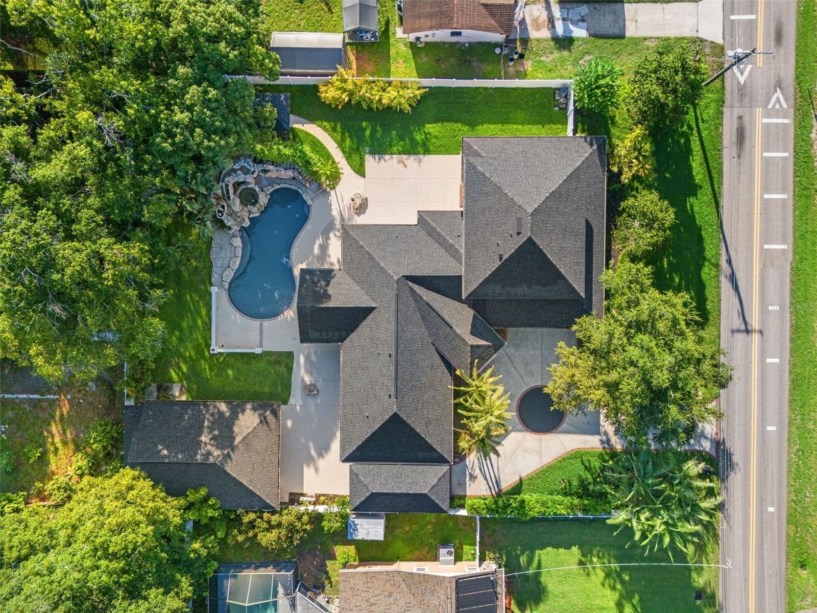 2521 LAKE ELLEN
