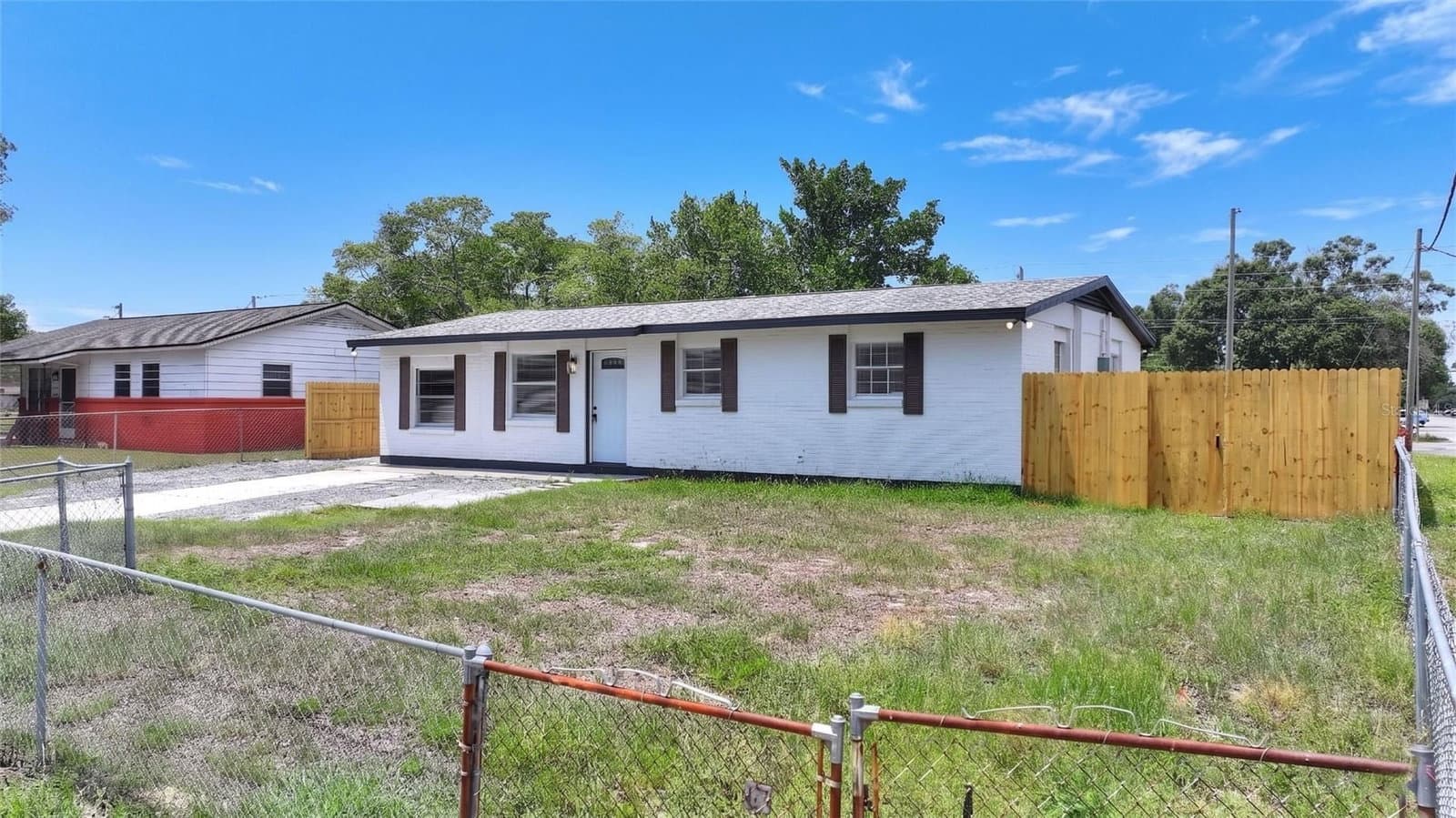 8204 ALLAMANDA