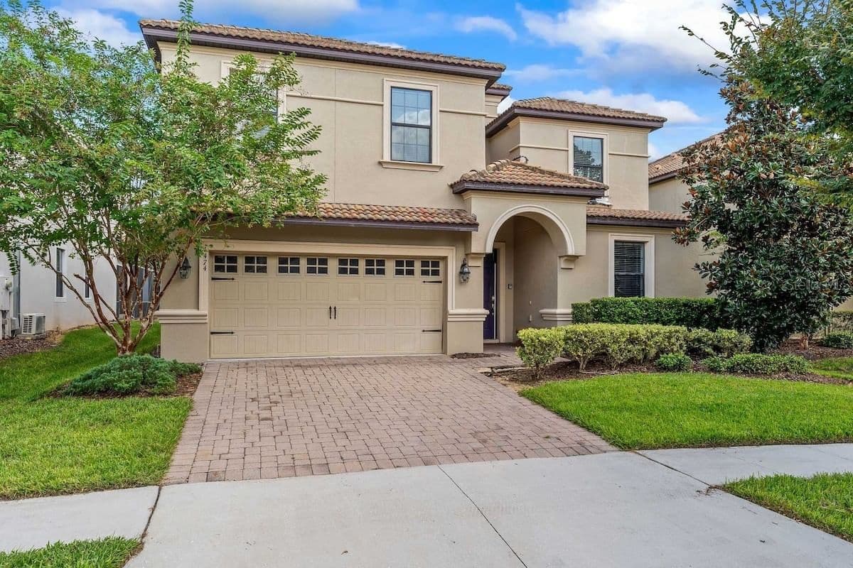 1474 ROLLING FAIRWAY