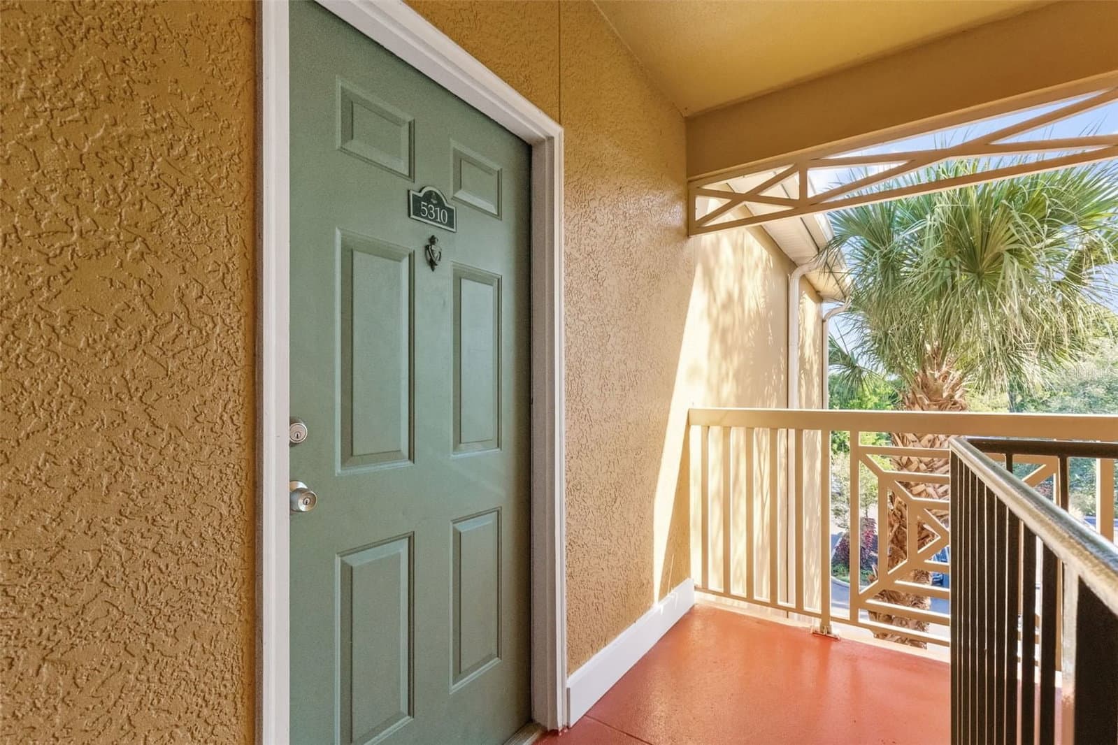 4207 DALE MABRY